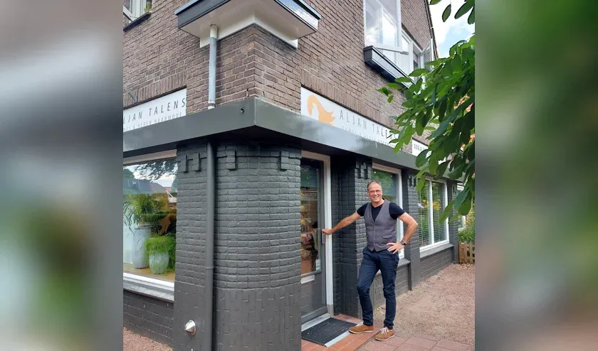 Aljan in weekblad Contact